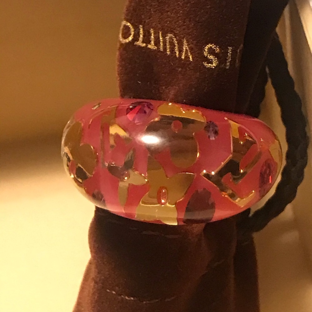 Louis vuitton ring